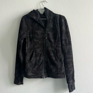 Lululemon Scuba Hoodie Camo Dark 6